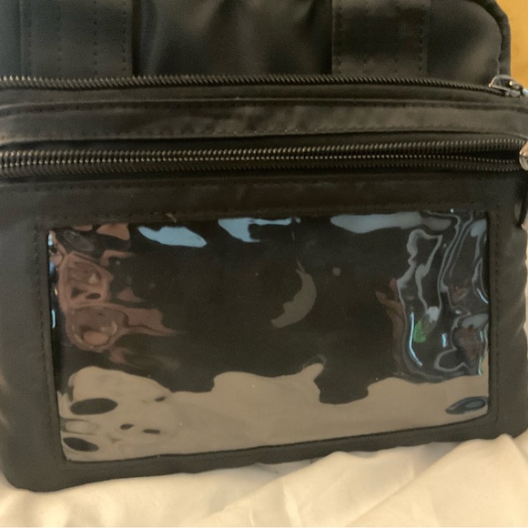 Lug Switch Crossbody Bag with Peekaboo Wristlet, excellent condition - Picture 6 of 7